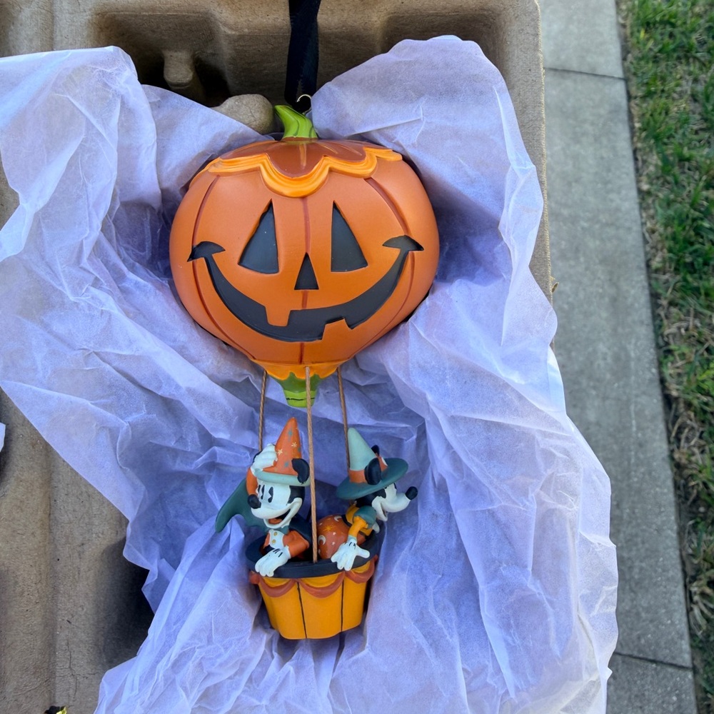Disney’s Halloween Pumpkin Balloon with Mickey and Minnie
